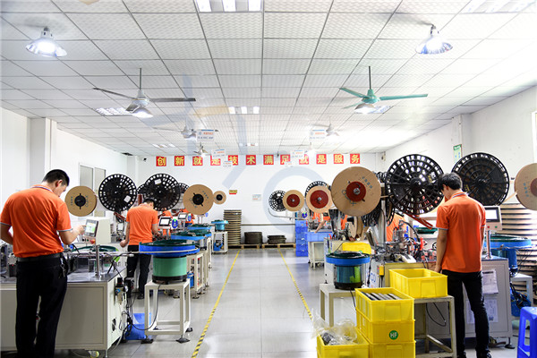 HDMI連接器生產廠家解析HDMI的應用特點「軒業」