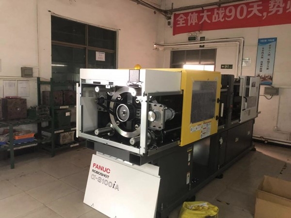 是什么原因讓連接器供應廠家【軒業】多次花重金從國外進口生產設備？