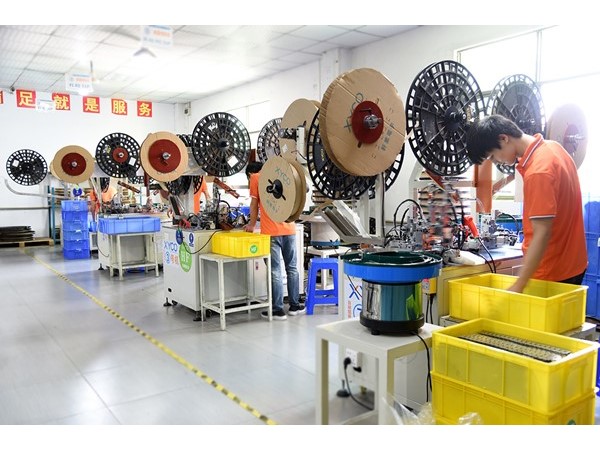 連接器生產廠家，如何做到交期保證當天快速交貨呢？「軒業」