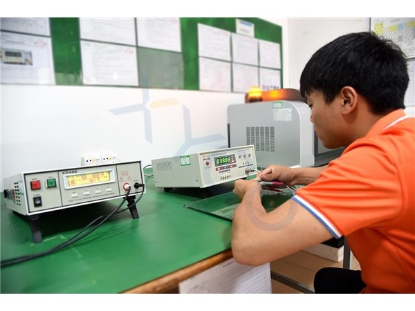 東莞連接器廠家哪家好？每一顆連接器都是精心檢測后才給到您「軒業」